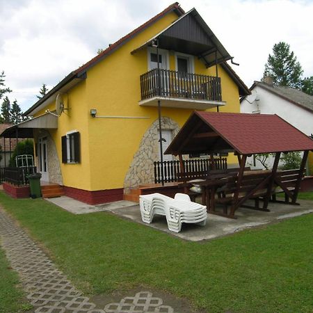 Holiday Home In Balatonmariafuerdo 19426 Exterior photo